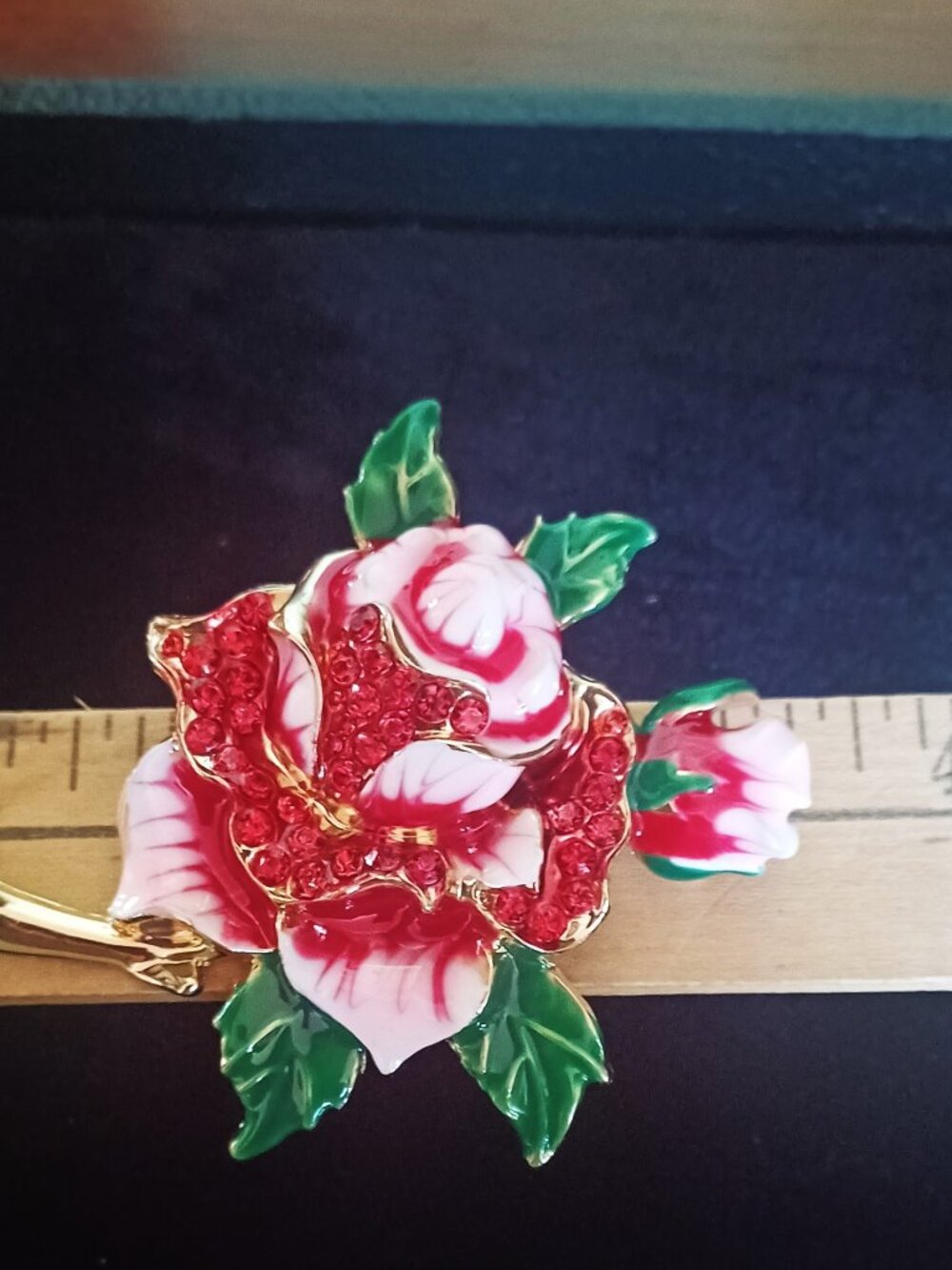 Large Enamel and Rhinestone RED ROSE Brooch - Picture 3 of 4